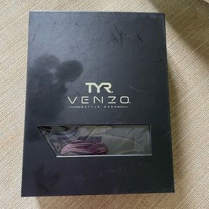 TYR VENZO genesis open back